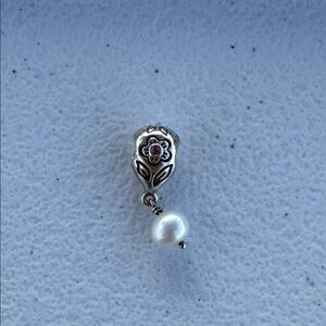 Pandora flower with pearl dangle